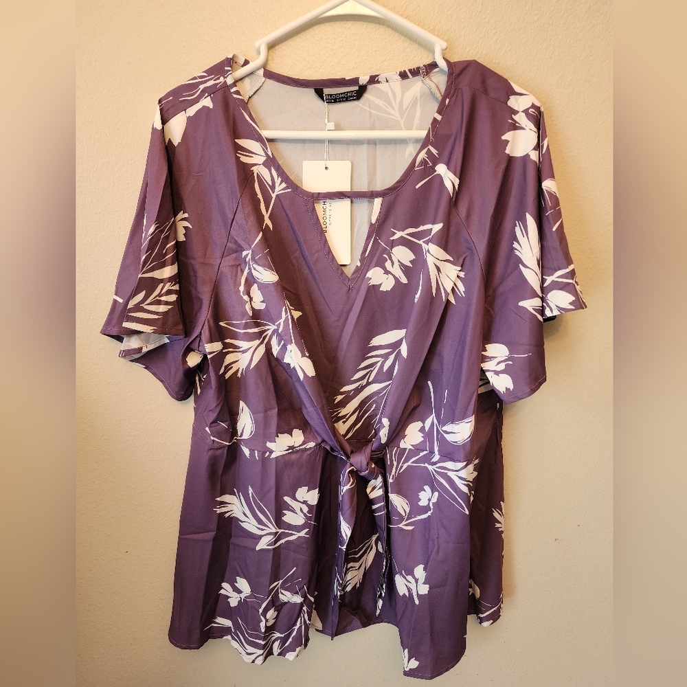 NWT Bloomchic Knotted top